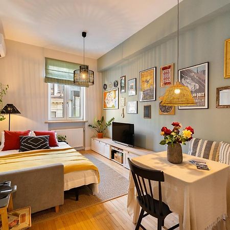 Bohemian Apartment In Old Town - Self Check-In Бухарест Екстер'єр фото